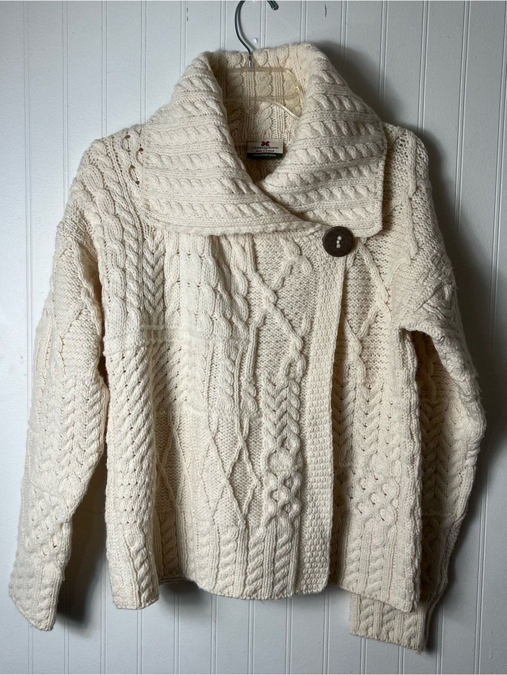 Carraigdonn cream wool cardigan sweater